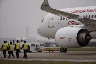 国产飞机修理视频